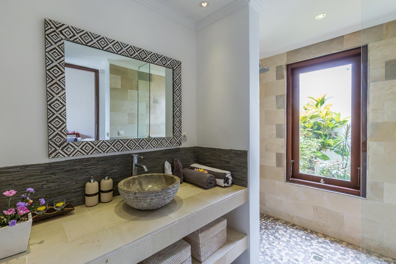 Villa Leelavadee Uluwatu  Exterior photo