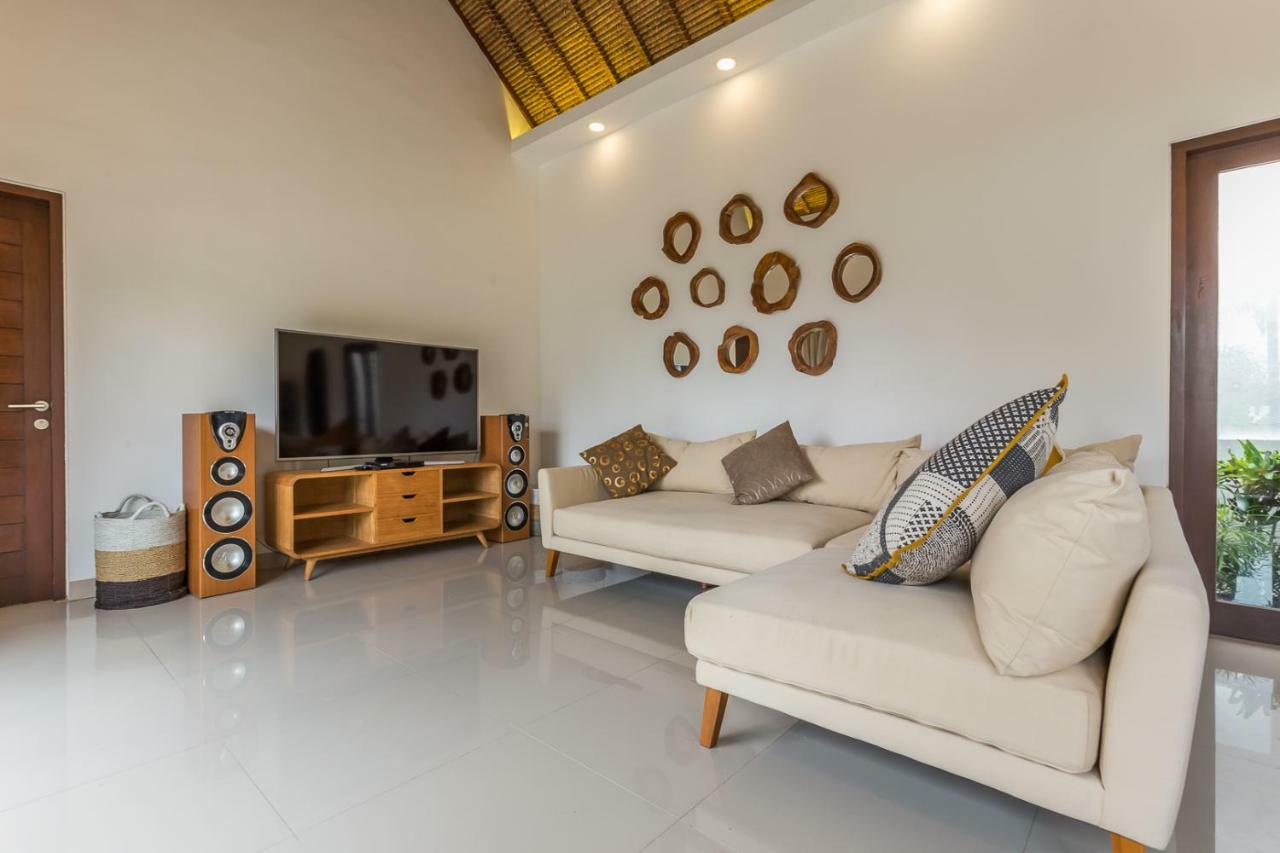 Villa Leelavadee Uluwatu  Exterior photo
